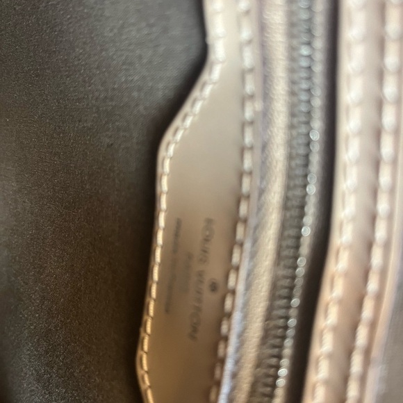 Louis Vuitton Cream Tote Bag - Picture 7 of 9